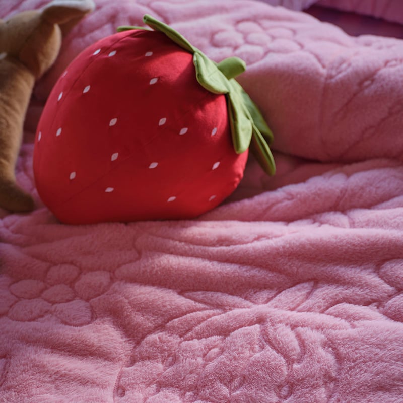 Berry Bloom Pink Faux Fur Quilt Cover Set