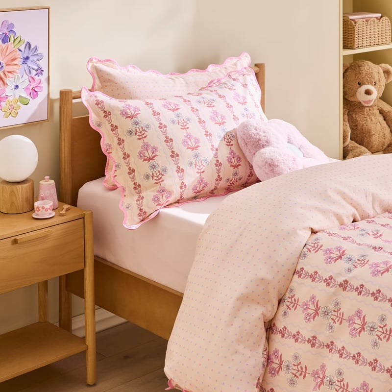 Sia Scallop Pink Floral Quilt Cover Set