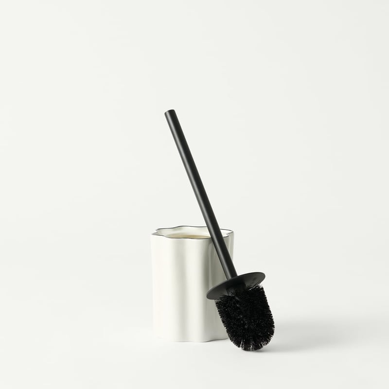 Vienna Coconut & Black Scallop Bathroom Accessories