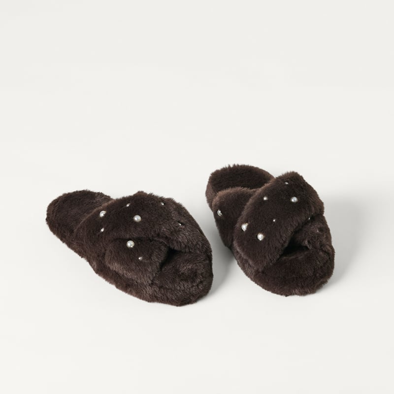 Beaded Pearl Crossover Chocolate Fur Slipper