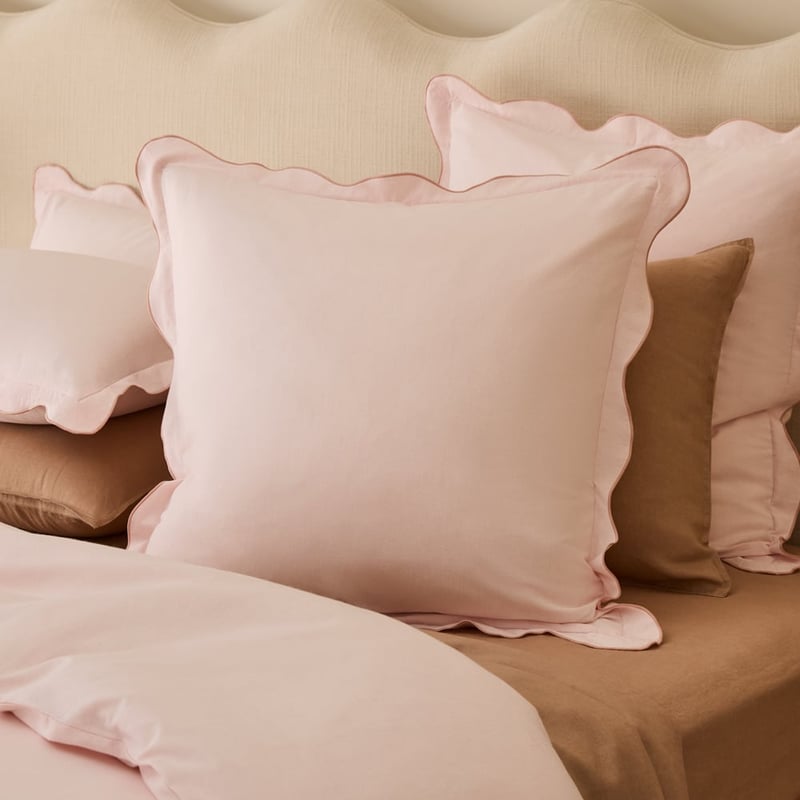 Hallie Rose Scallop Pillowcases