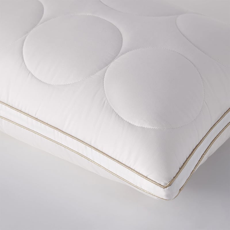 CalmComfort Medium Profile Pillow