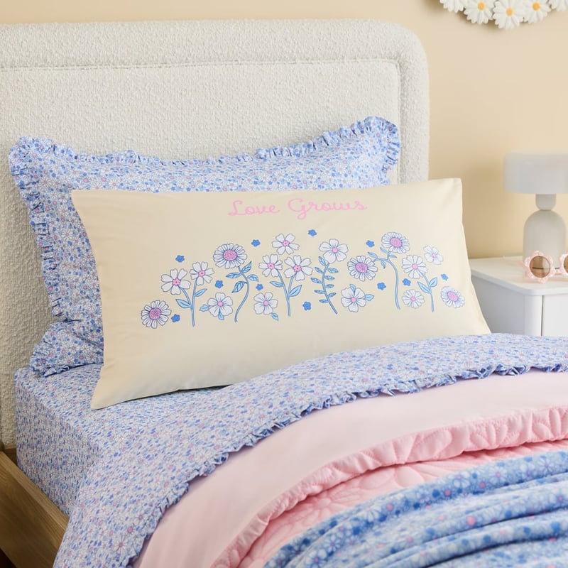Love Lemon Grows Text Pillowcase