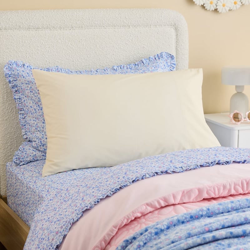 Love Lemon Grows Text Pillowcase