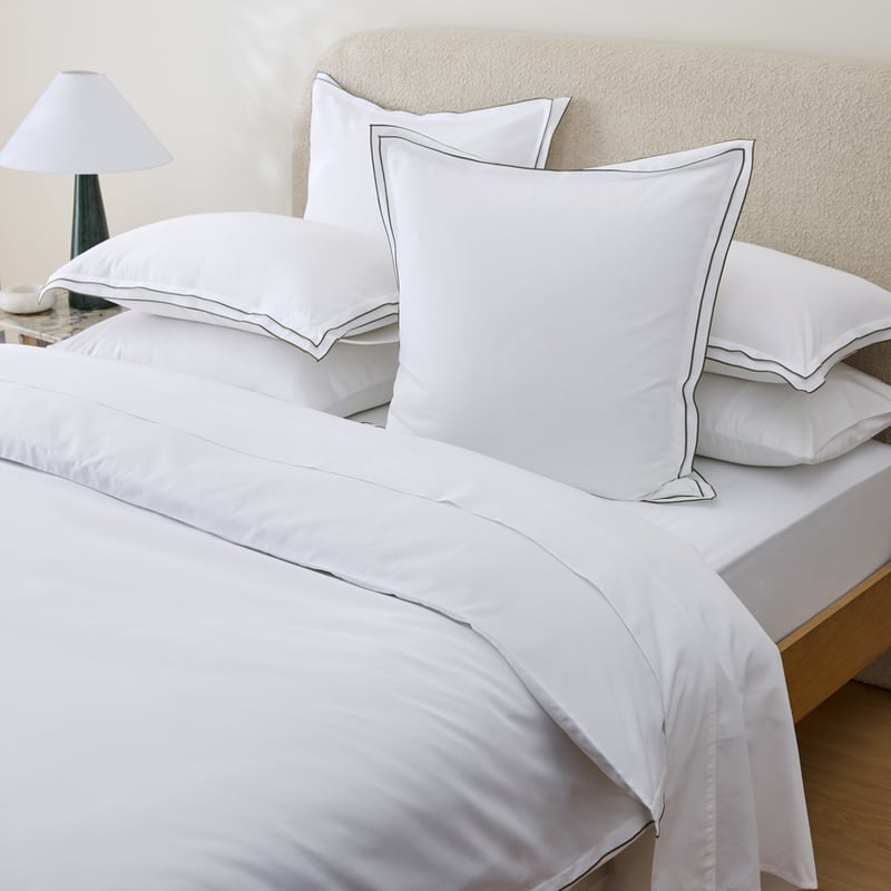 Egyptian Cotton White & Green Split Border Pillowcase 