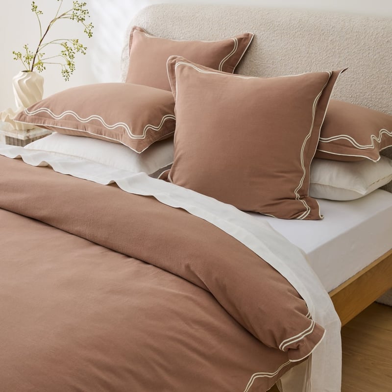 Hailey Wave Mocha & Coconut Pillowcases