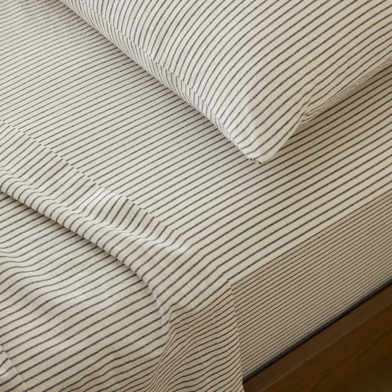 Stonewashed Cotton Coconut & Onyx Thin Stripe Pillowcases