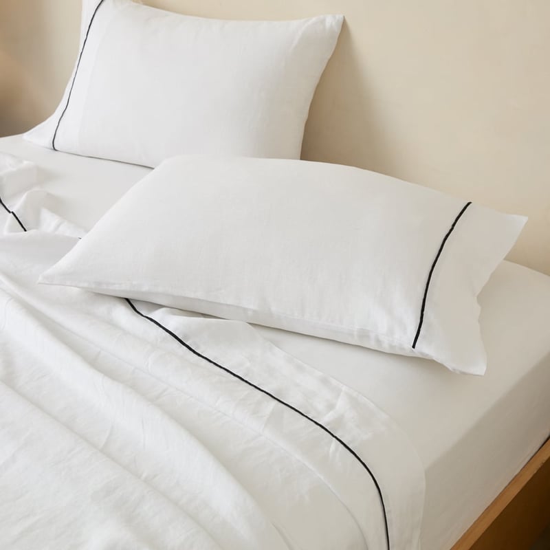 Vintage Washed Linen White & Onyx Flat Piped Pillowcases