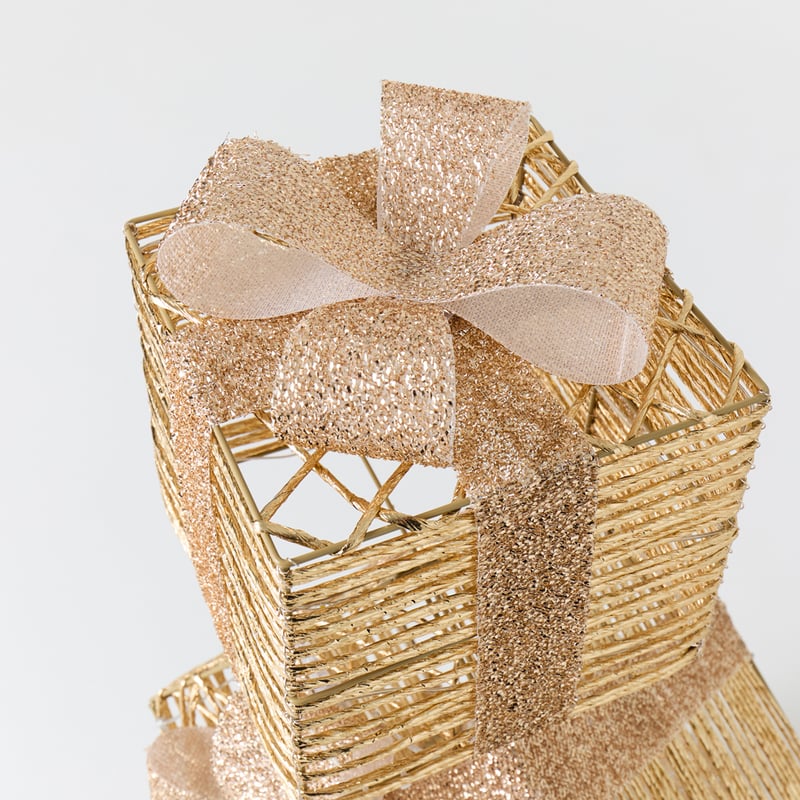 Sparkling Gold LED Square Presents