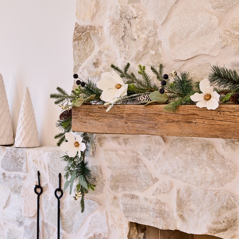 Magnolia & Berry Green & White Garland