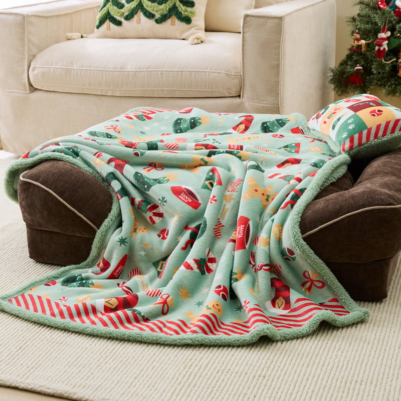 Santa Paws Green Pet Blanket