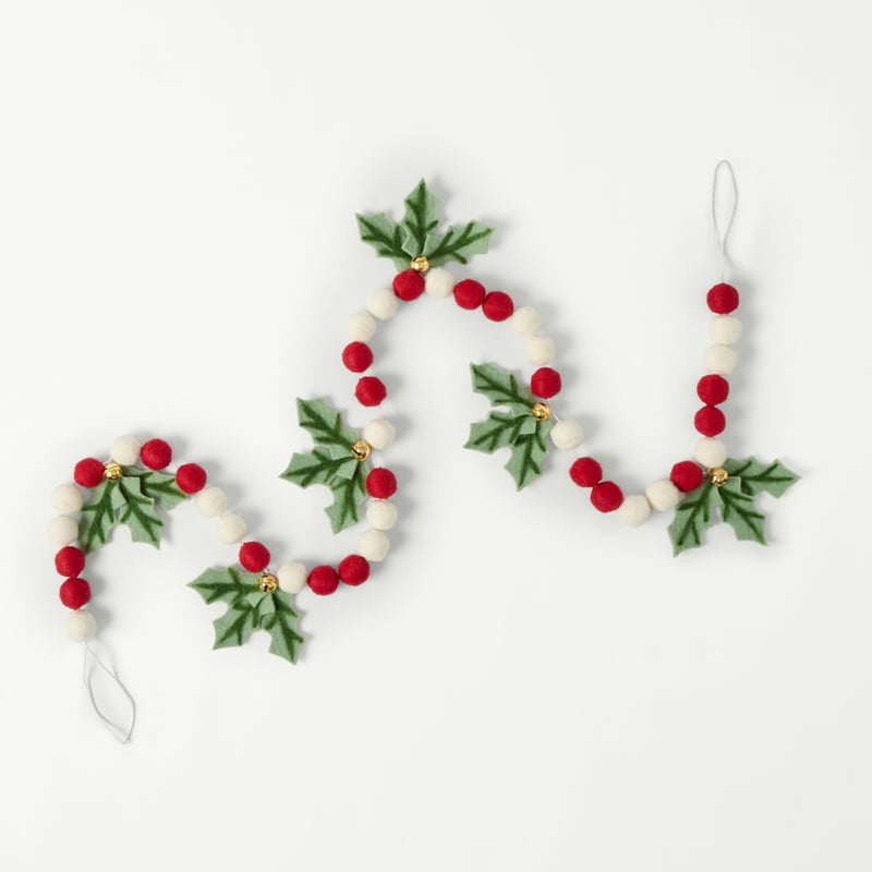 Christmas Village Holly Green, Red & White Felt Garland