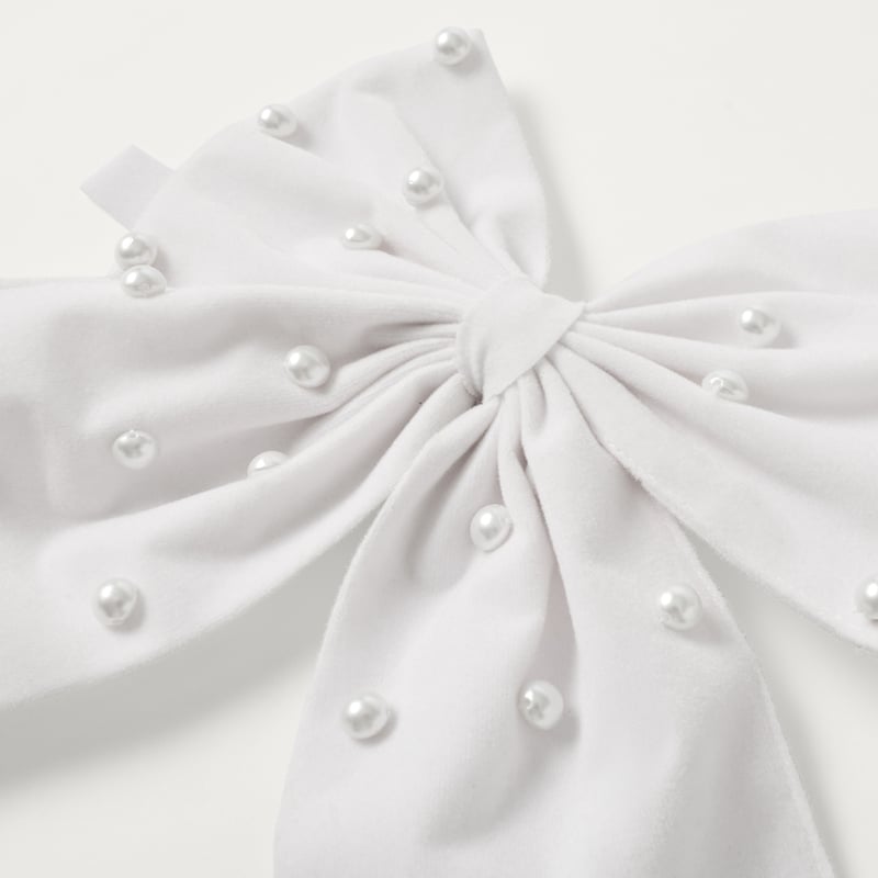 Luxe Pearl Bow Decoration