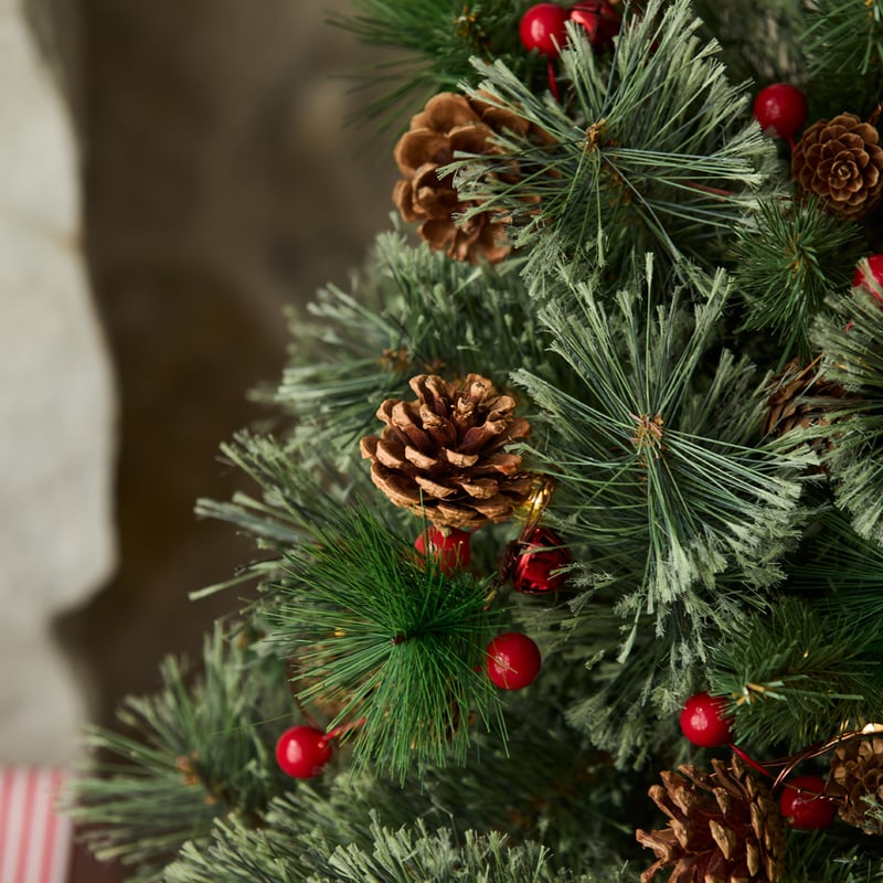 Pinecone & Berries Multi String Lights