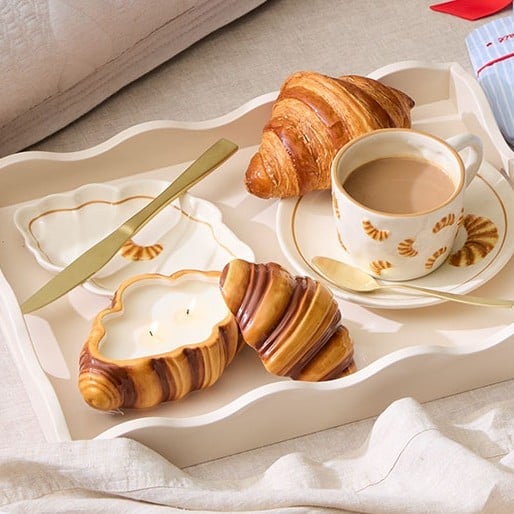 Petit Dejeuner Shaped Fresh Croissant Candle 184g
