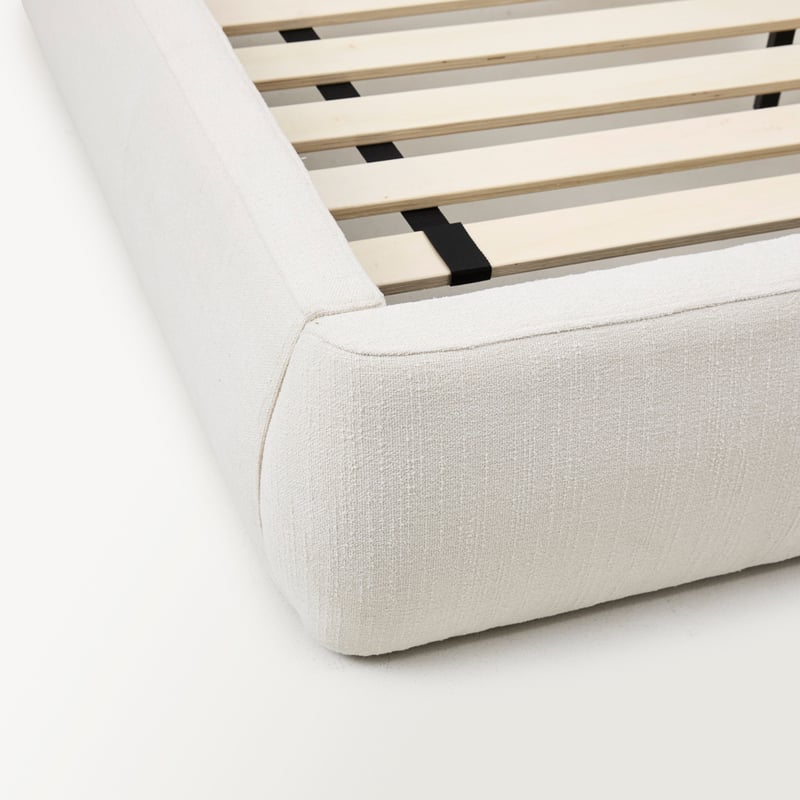 Hamina Off White Bed