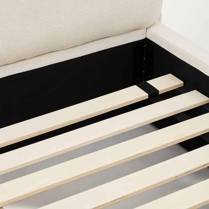 Hamina Off White Bed