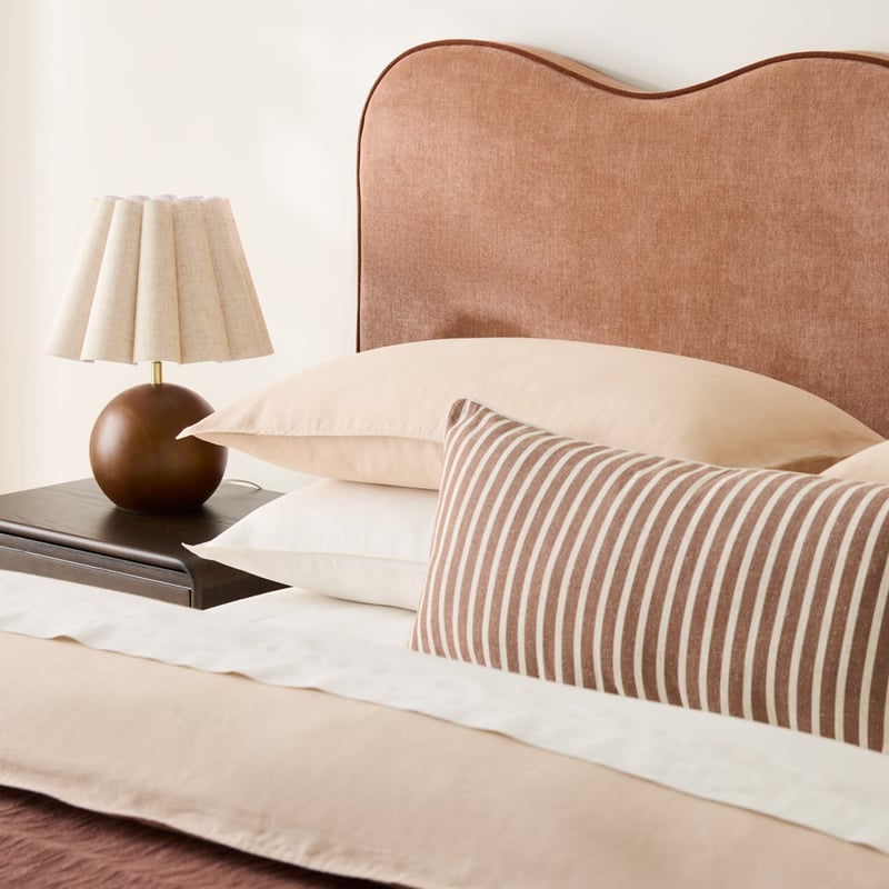 Nina Rosewood & Umber Bedhead