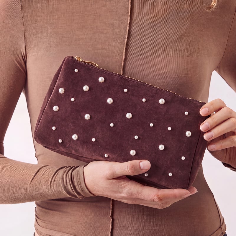 Pearls Chocolate Glam Bag