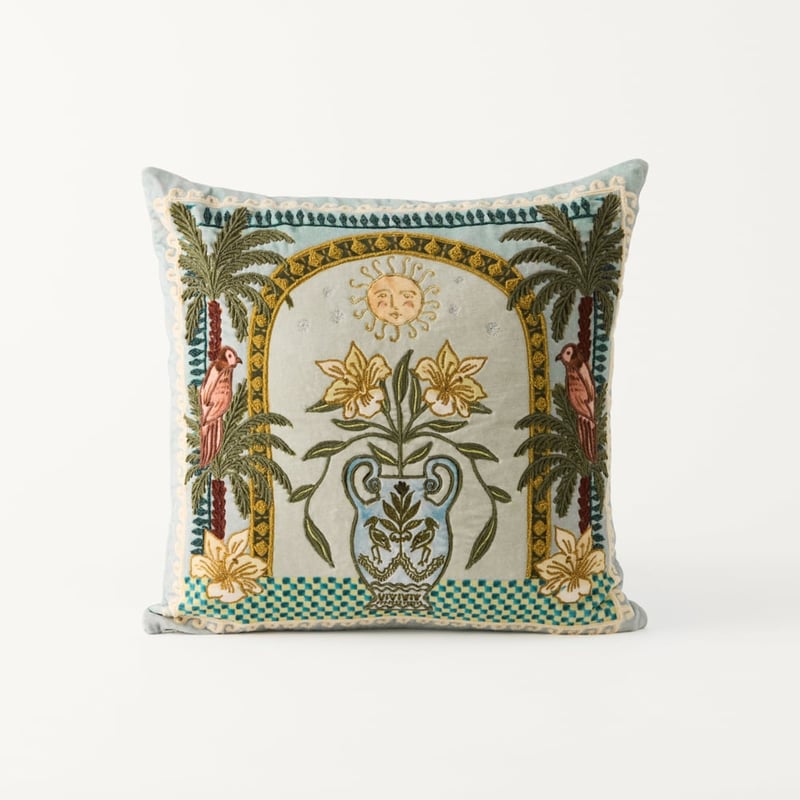 Artefact Mineral Cushion