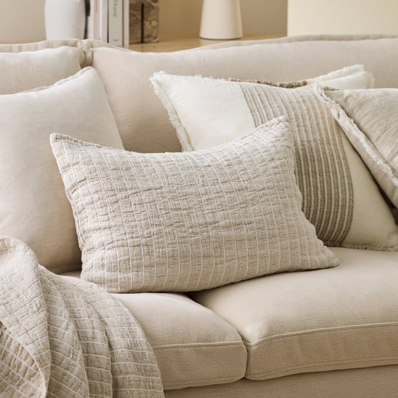 Migsa Natural & White Cushion