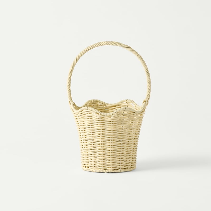 Bow Cream Carry Basket