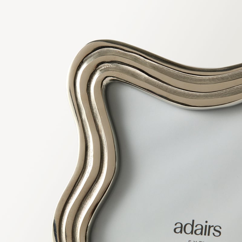 Wavy Silver Large Frame Silver