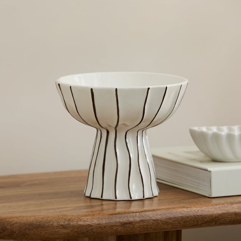Linea Pedestal Cream & Chocolate Bowl