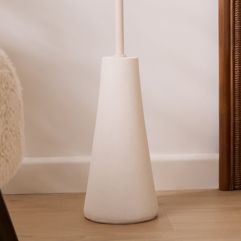 Addie Natural Raffia Scallop Shade Floor Light