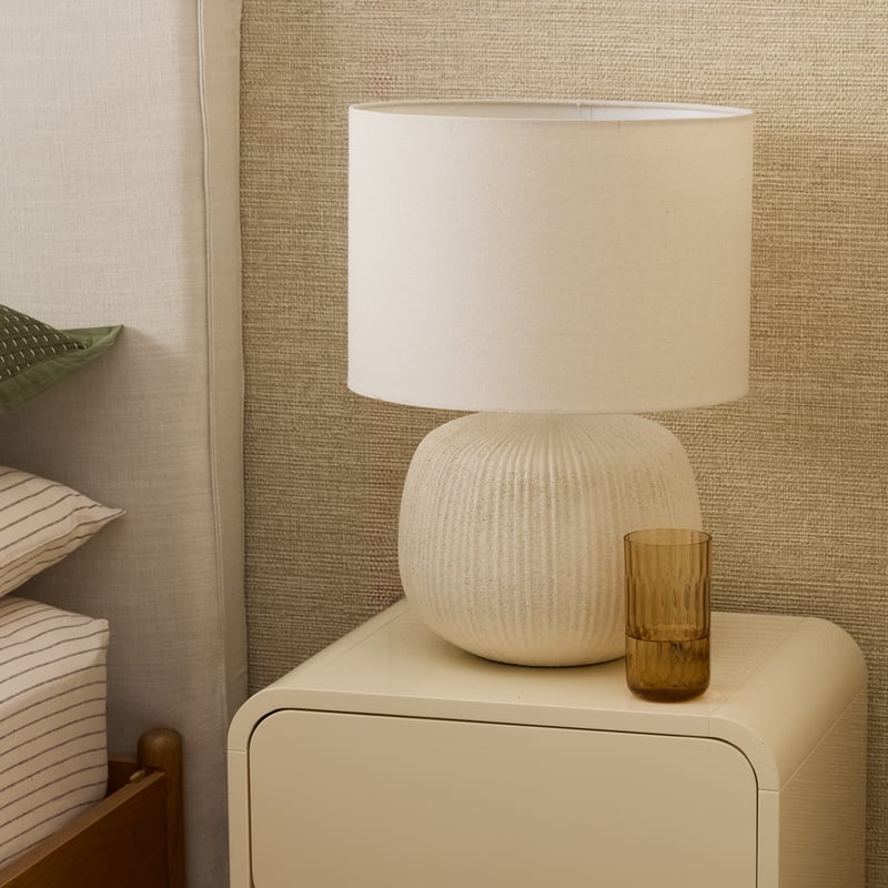 Luma White Matte Table Light