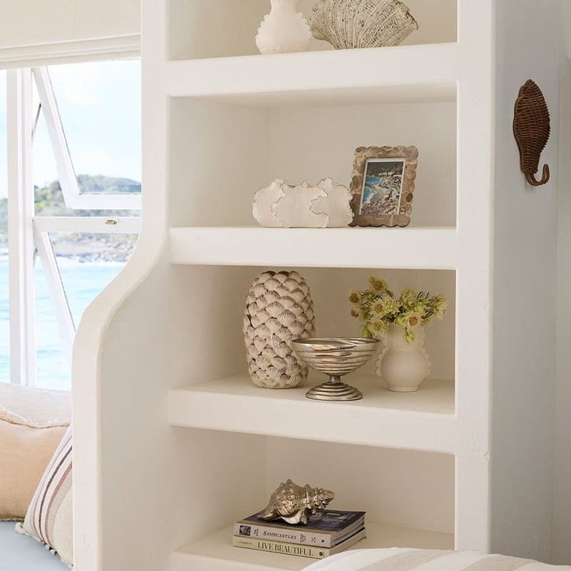 3D White & Natural Shell Vase