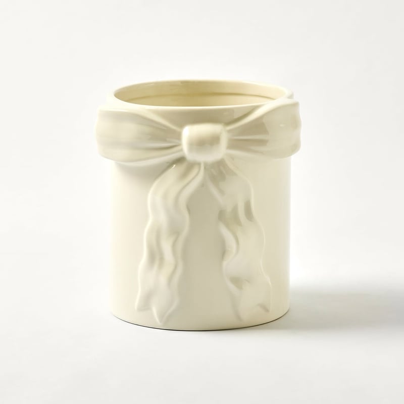 Coco Bow White Pot
