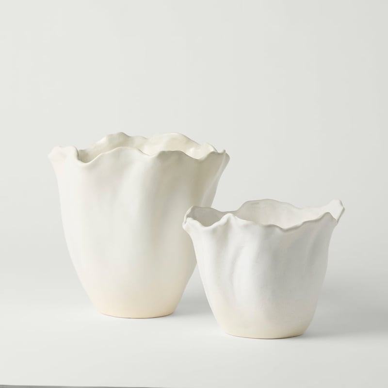 Camellia Small White Pot