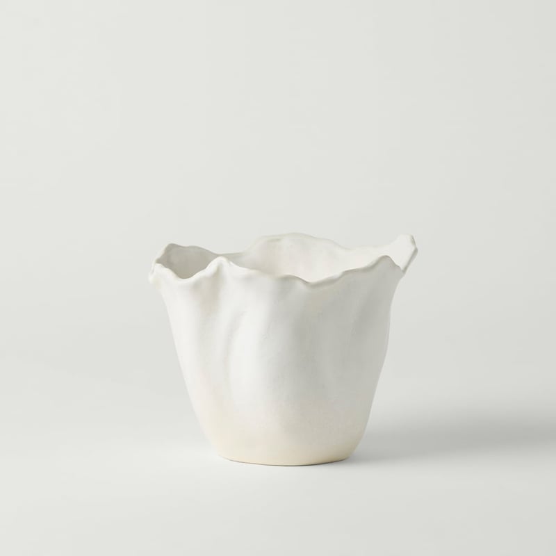 Camellia Small White Pot