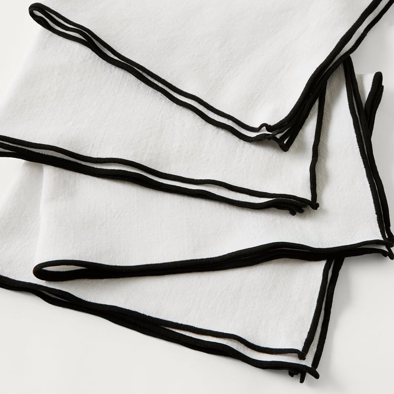 Lulu White & Black Napkins Pack of 4