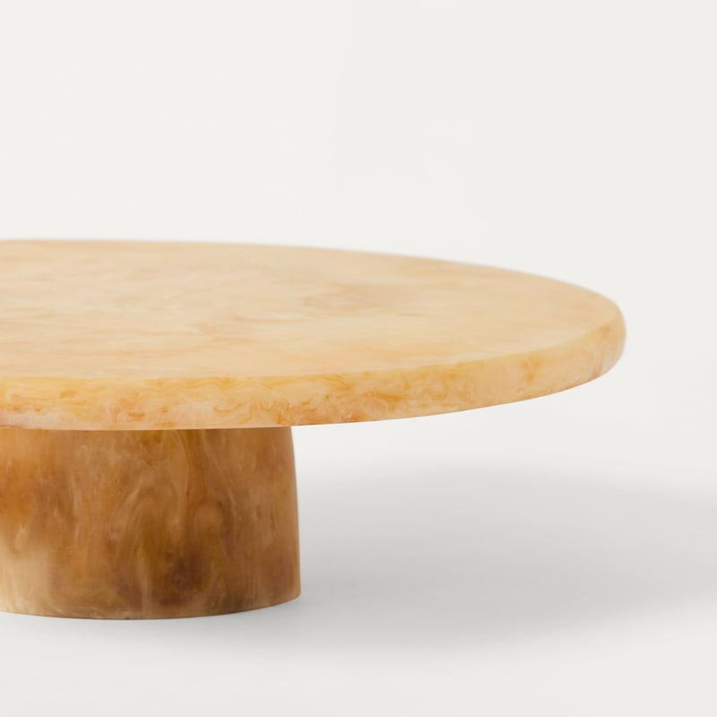 Arto Caramel Resin Cake Stand