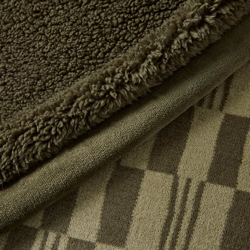 Sherpa Ivy Tile Blanket 
