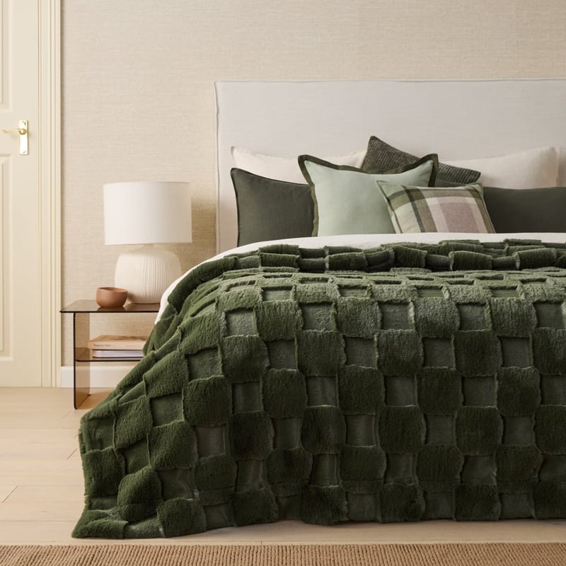 Clea Ivy Check Recycled Fur Blanket