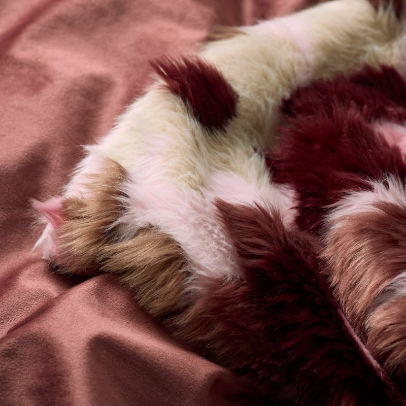 Adelaide Berries Floral Fur Throw