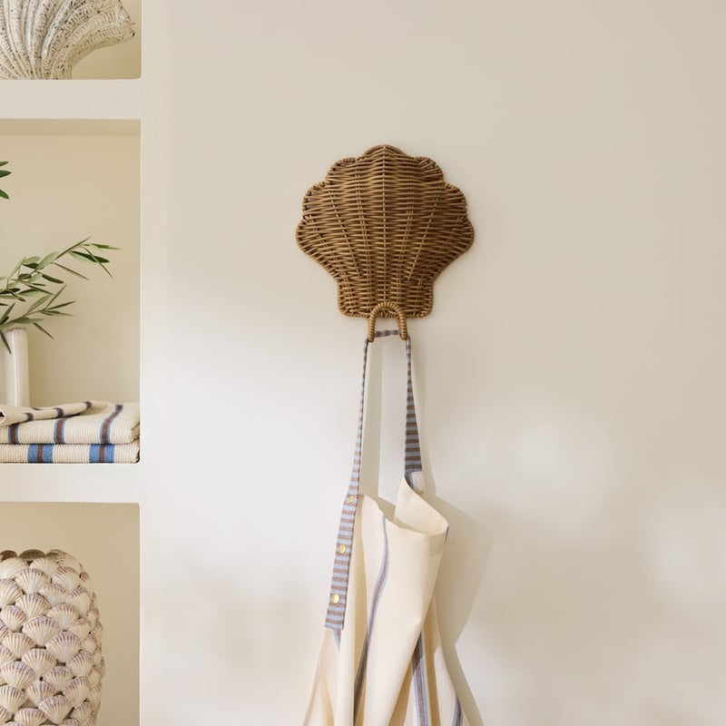 Clam Natural Rattan Wall Hook