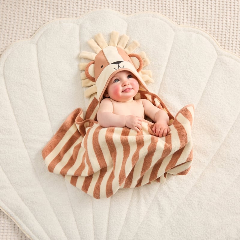 Nursery Lion Hooded Towel