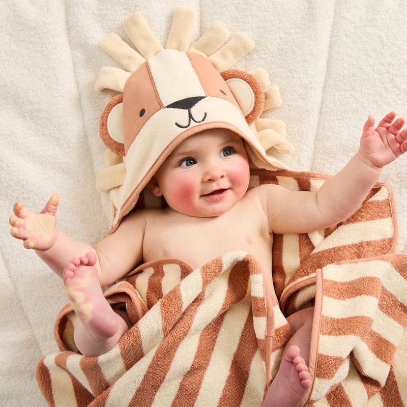 Nursery Lion Hooded Towel