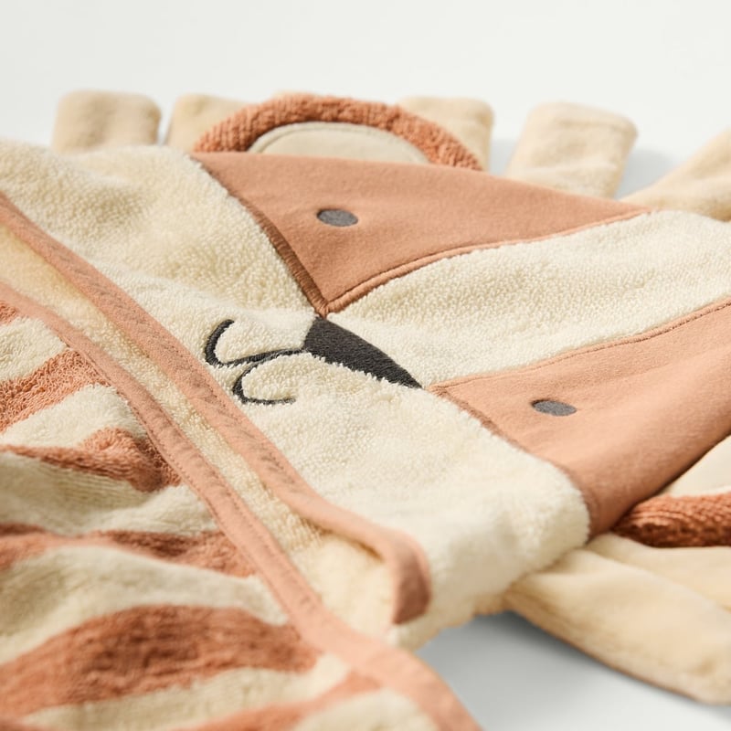 Nursery Lion Hooded Towel