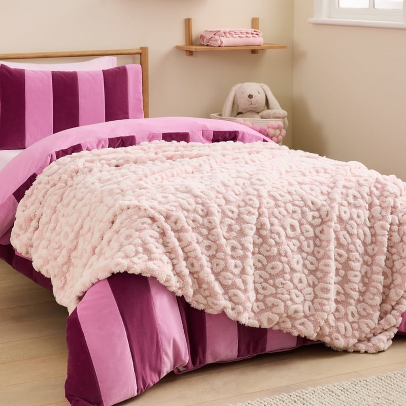 Western Wanderer Pink Leopard Blanket