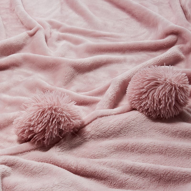 Giant Pom Pom Blanket Pink