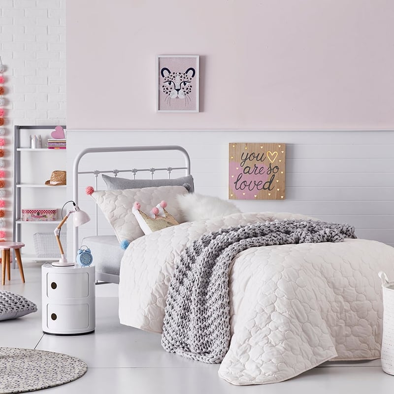 Jessa Pom Pom Coverlet