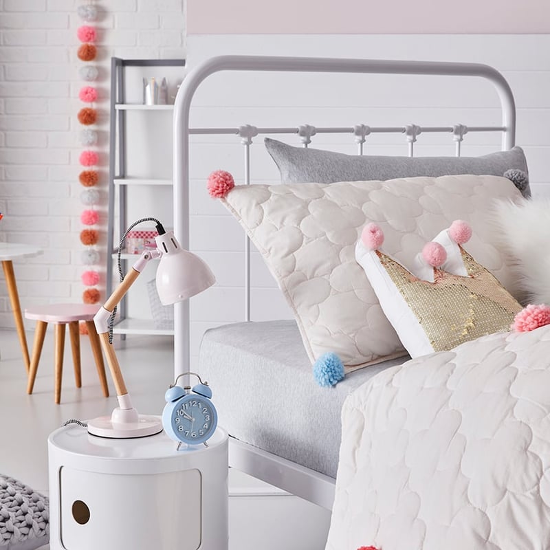 Jessa Pom Pom Coverlet