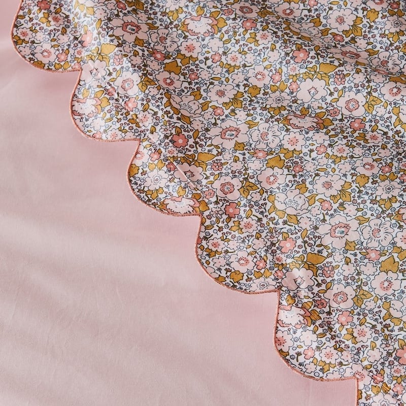 Blossom Scallop Multi Quilt Cover Set