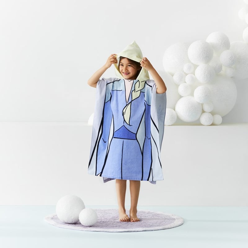 Frozen 2 Elsa Hooded Beach Towel