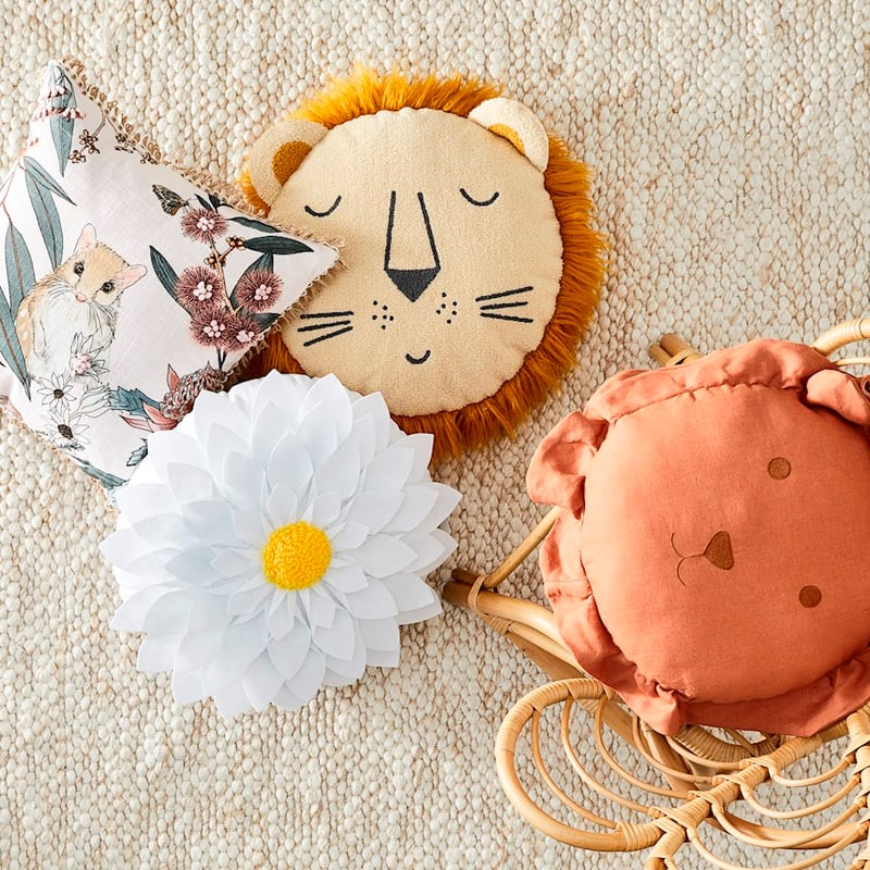 Linen Lion Classic Cushion